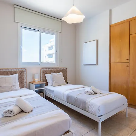 شقة Calina - 3br W Pool & Balcony In Mackenzie لارنكا