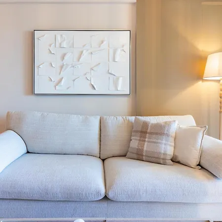 Calina - 3br W Pool & Balcony In Mackenzie Lejlighed *