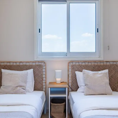 Calina - 3br W Pool & Balcony In Mackenzie Appartement