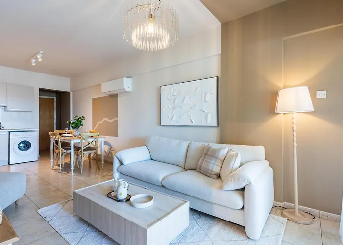 Calina - 3br W Pool & Balcony In Mackenzie Apartmán Larnaca