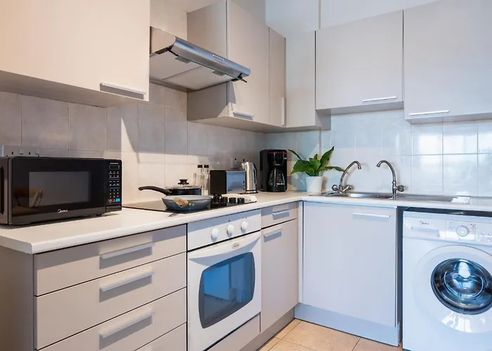 Calina - 3br W Pool & Balcony In Mackenzie Apartmán